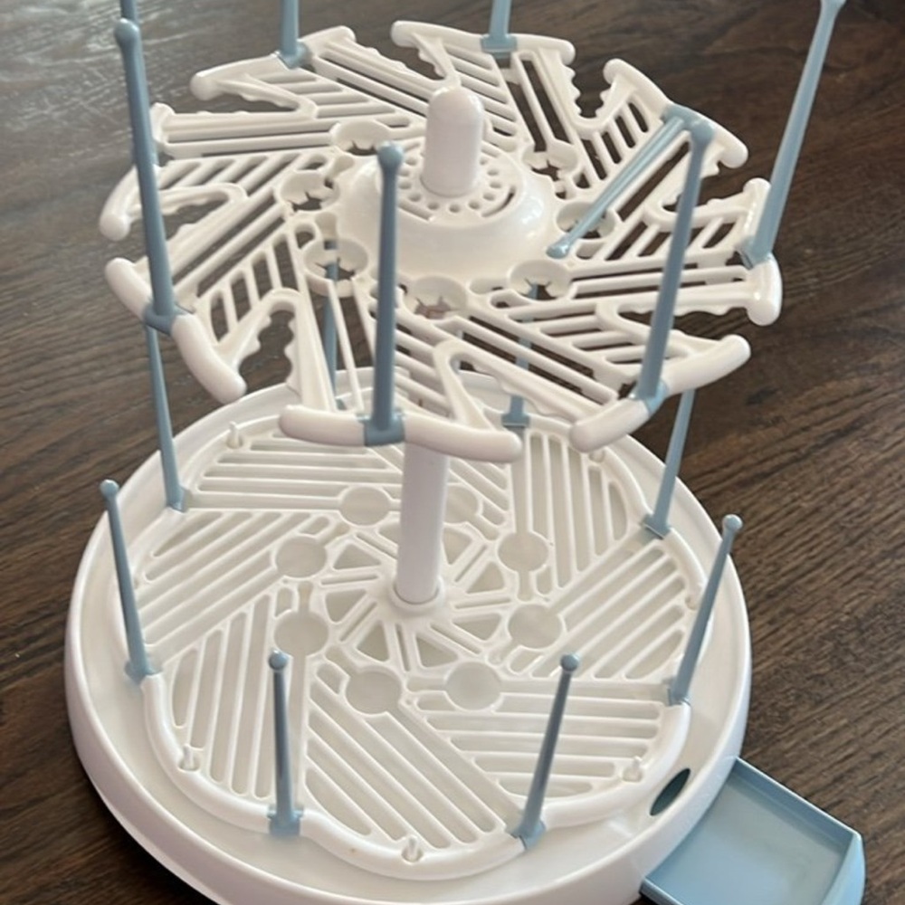 Munchkin High Capacity Bottle Drying Rack - Picture 2 of 3